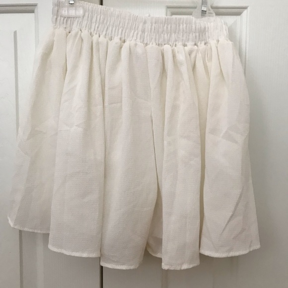 Cream Colored Flowy Skort - Picture 2 of 2